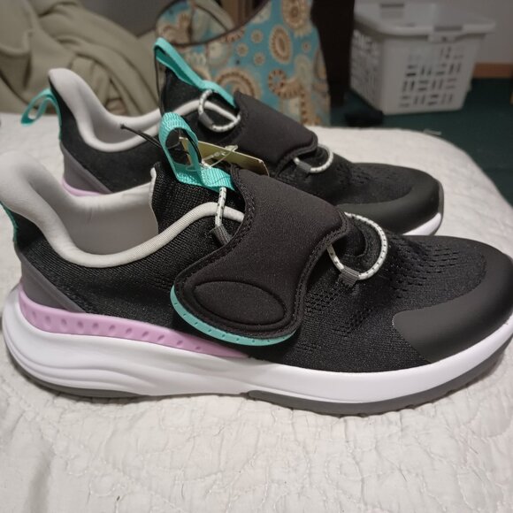 NEW Kids' Fallon Performance Sneakers - All In Motion™ Pink/Black 5 - Picture 4 of 8